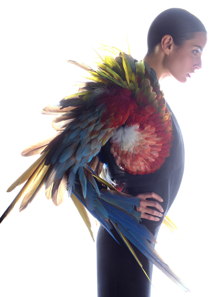 Jean Paul Gaultier, première collection haute couture Printemps-été 1997. Photo Michael Thompson publiée dans Vogue Paris en Mars 1997 qui tirait « Gaultier, l’envol de la couture ».