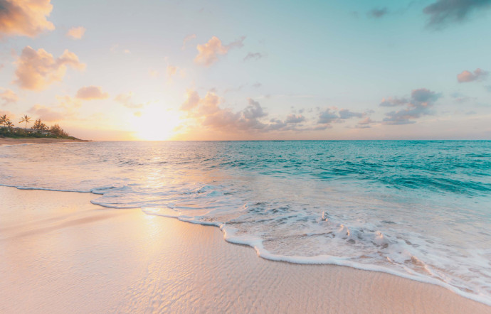 Plage privée. Illustration : Unsplash