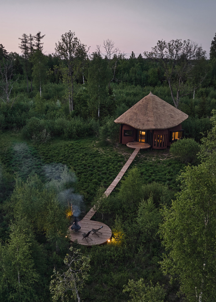 Maidla Nature Resort se compose de trois cabanes d’architectes de 21 à 50 m2.