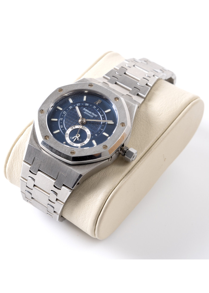 Commencée en 1999, la production de cette Royal Oak a été arrêtée juste un an après.