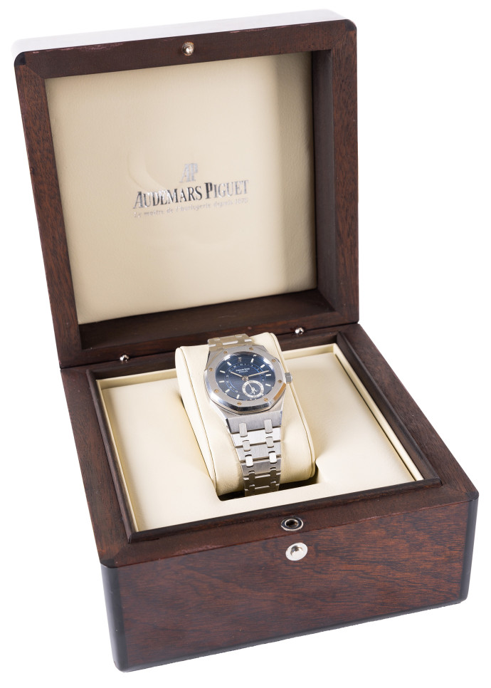 La reférénce 25920 est le seul calendrier annuel produit par Audemars Piguet.