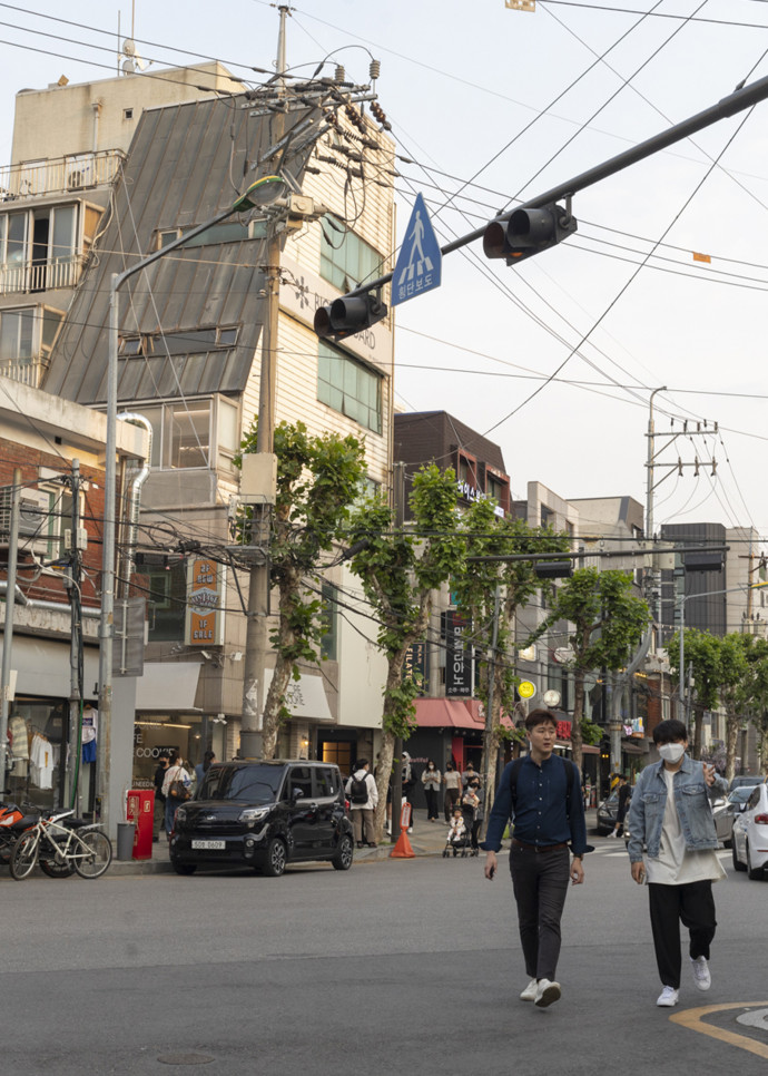 Le quartier résidentiel de Yeonhui-dong compte plusieurs écoles internationales.