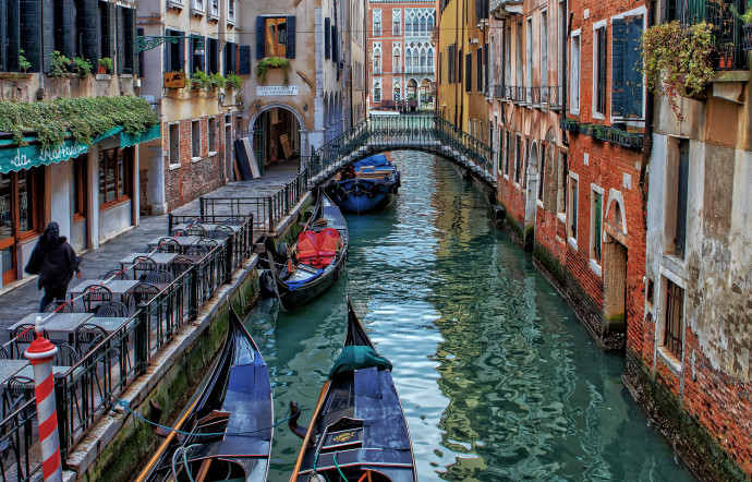 the-good-life-venise-touristes-vignette_3744x2400