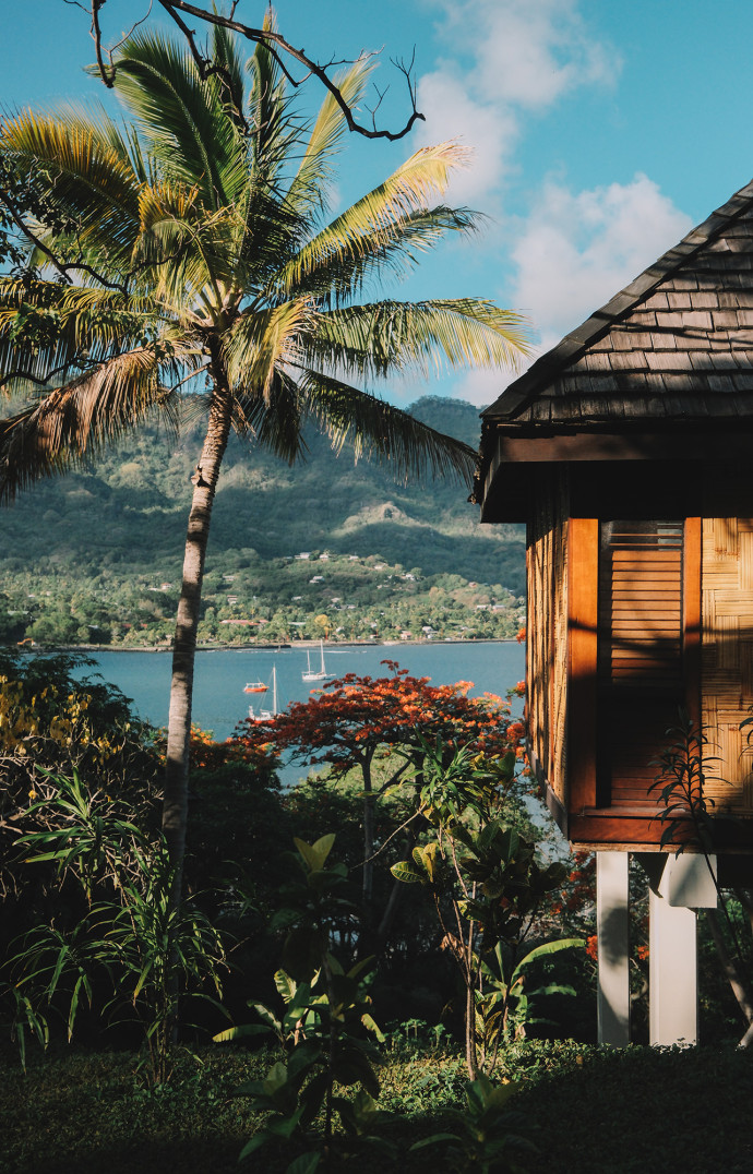 L’hôtel Nuku Hiva by Pearl Resort offre lui aussi une vue splendide sur la baie.
