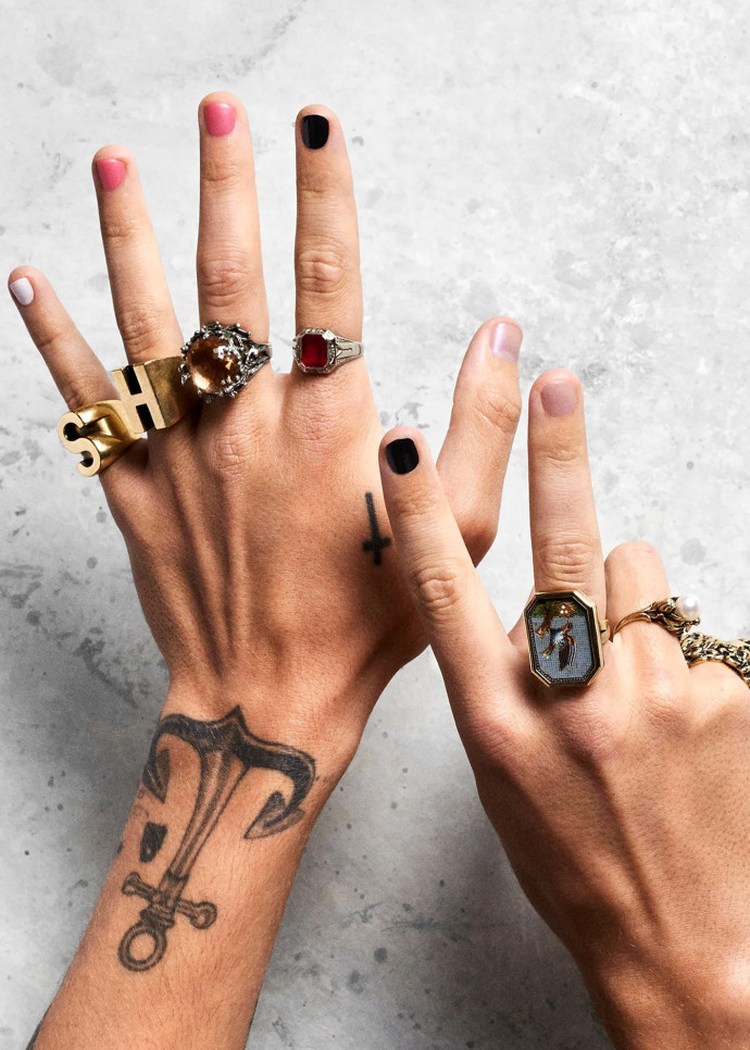 En 2021, Harry Styles a lancé Pleasing, sa marque de produits de soins.