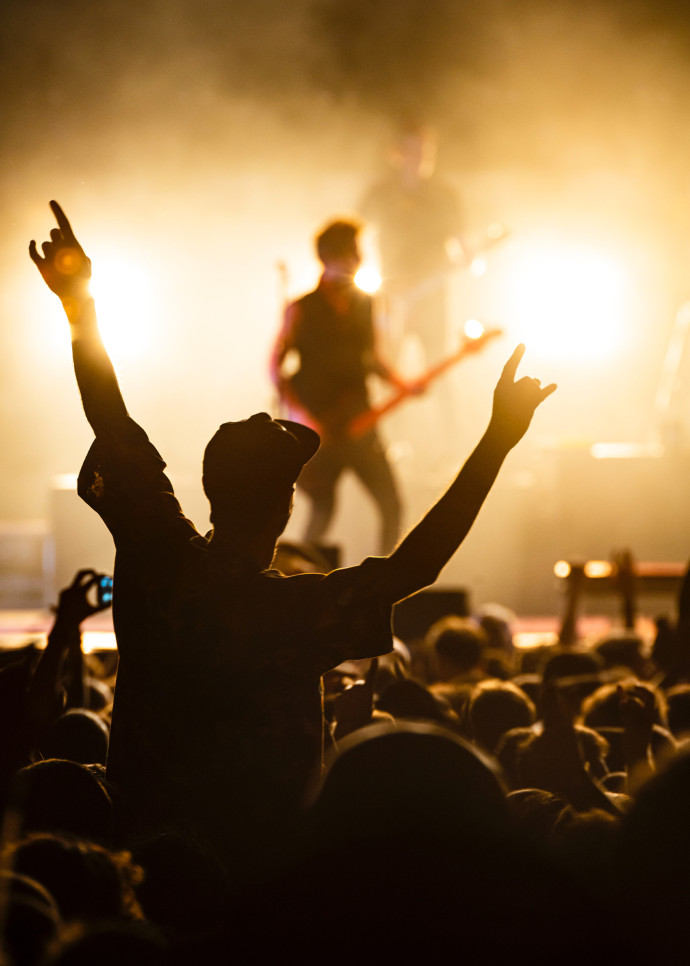 Sans perdre de vue leur idée de festival, les festivals français ont commencé à s’adresser aussi à une autre clientèle à la recherche d’une expérience plus exclusive.