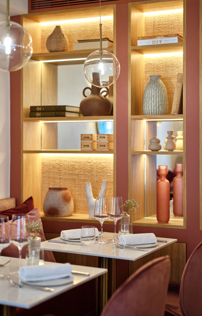 La décoration du restaurant incarne la subtilité des échanges franco-japonais.