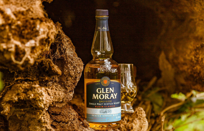 Avec ses notes riches et sa maturation méticuleuse, chaque gorgée est un voyage au cœur des Highlands.
