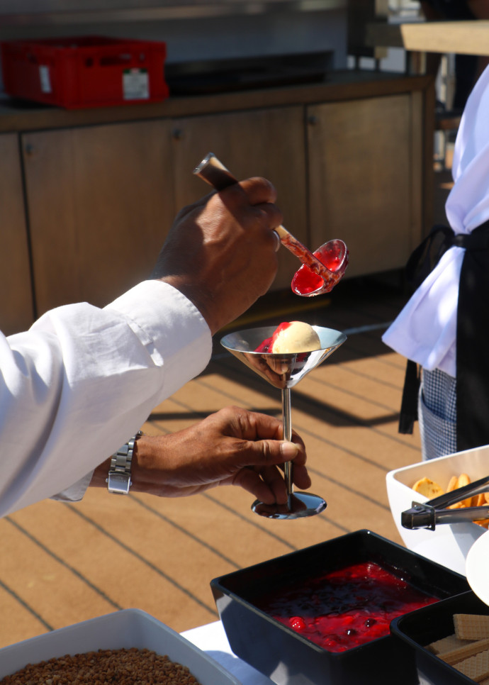 Un ice cream party s’est déroulé sur le Pont Soleil pendant l’après-midi.