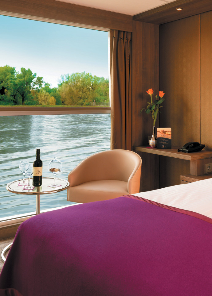 Notre chambre, de 16 mètres carrés, avait une baie vitrée donnant sur le Danube.