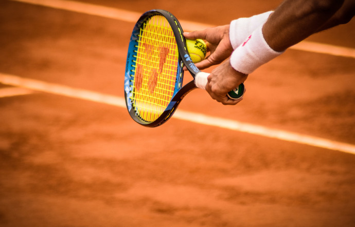 the-good-life-raquette-tennis-vignette_3744x2400