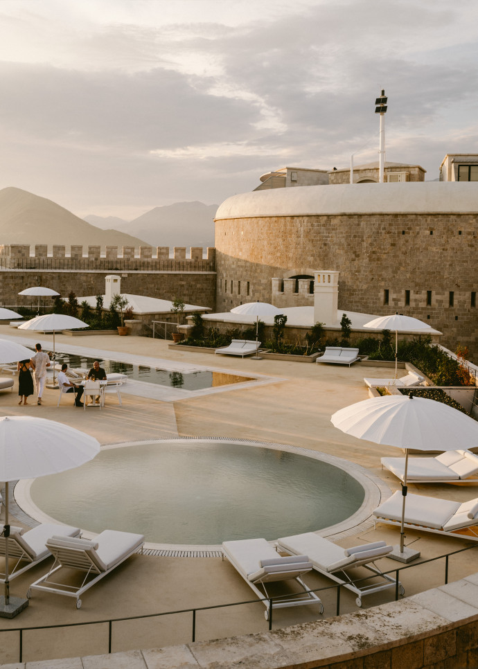 La piscine du Mamula Island au Monténégro.