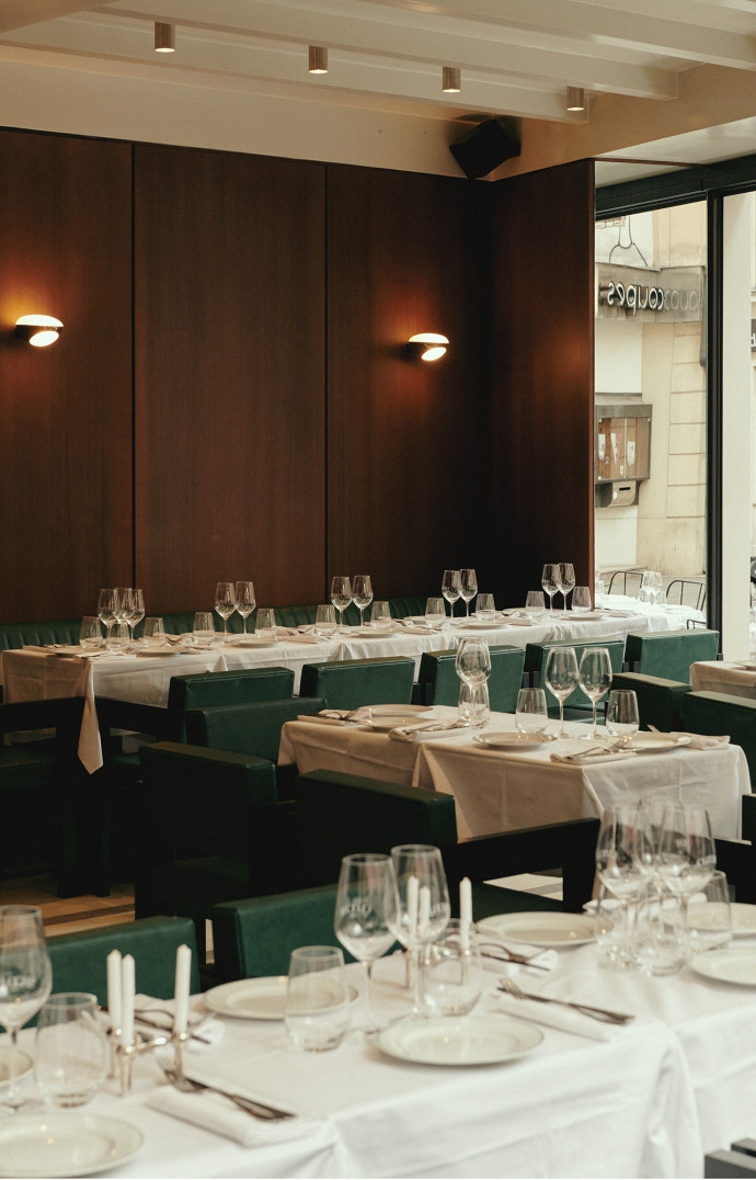 Le décor de la brasserie Cloche est… so chic !