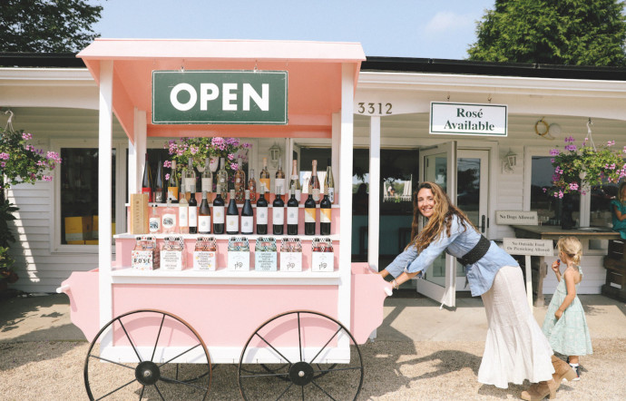 C’est aux États-Unis, à Long Island, que la famille Wölffer crée un rosé de fruits frais.