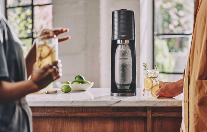 SodaStream permet à chacun de savourer, chez soi, une large gamme de boissons gazeuses à partir de l’eau du robinet.