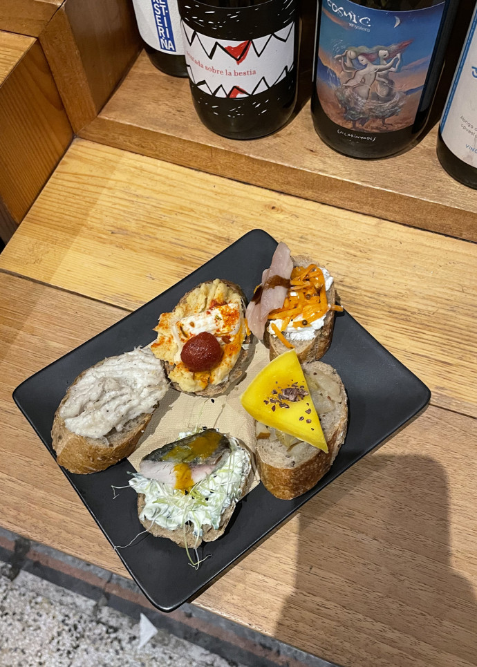 Chez Vino Vero, on trouve des cicchetti fusion.
