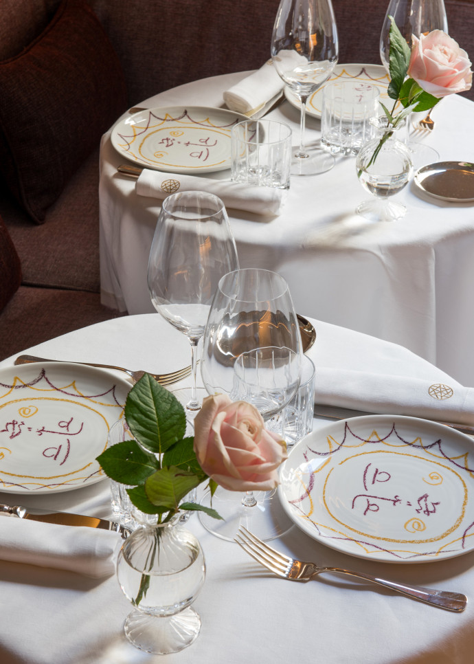 Dans la cour intérieur, on trouve les espaces de Il Caffé.