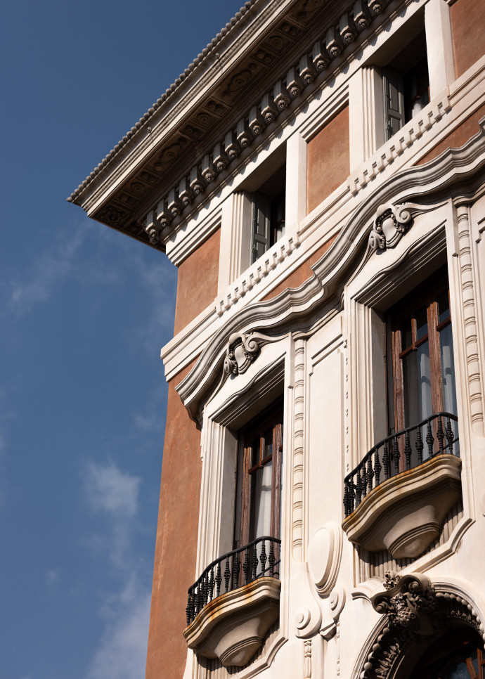 La majestueuse façade de l’hôtel.