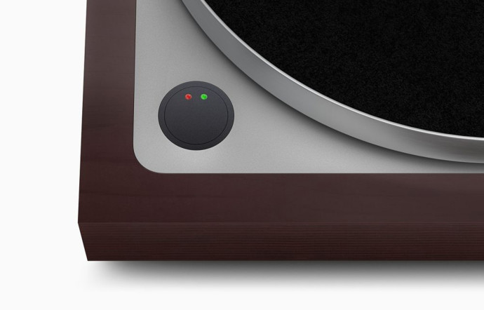 La platine vinyle affiche un prix de 60 000 euros.