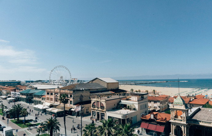 Viareggio, la ville balnéaire aux influences Art déco, abrite le Plaza e de Russie et son restaurant étoilé, le Lunasia.