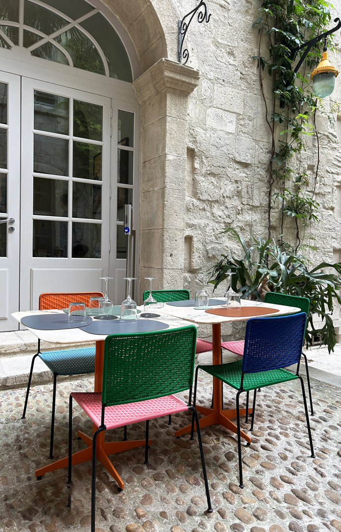 L’Arlatan a été imaginé par India Mahdavi.