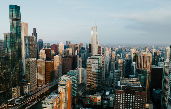La banque Crédit Suisse et la Silicon Valley Bank ont récemment semé le trouble au sein de l’industrie financière, 2023 - TGL
