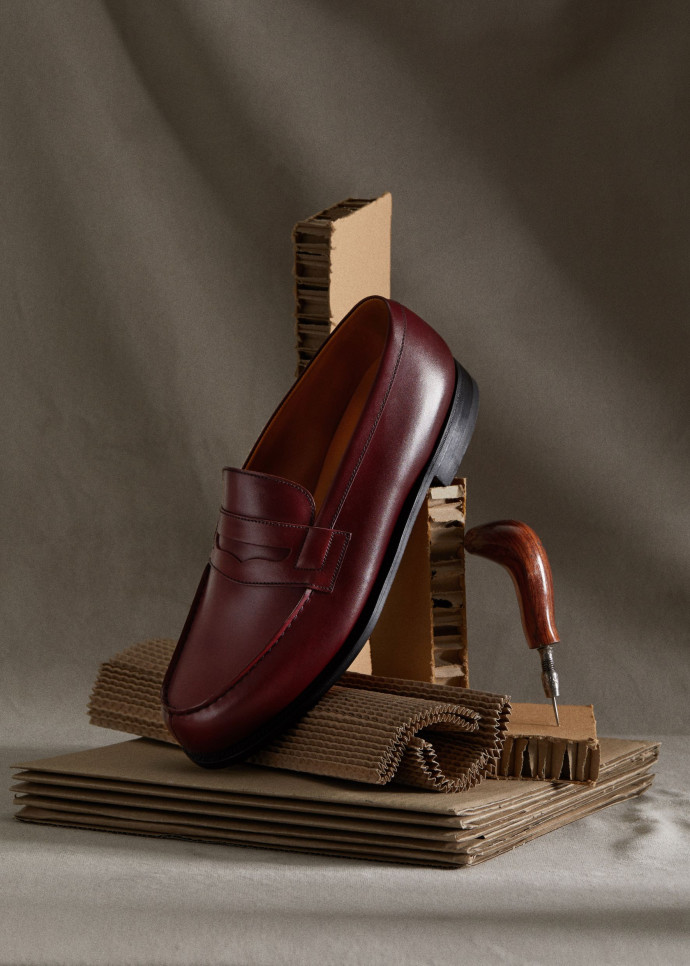 Le nom des mocassins 180 vient des 180 prises en main qui sont nécessaires à leur fabrication.