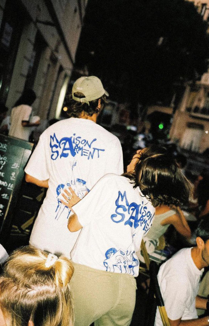 Le t-shirt de la cantine marseillaise Sarment.