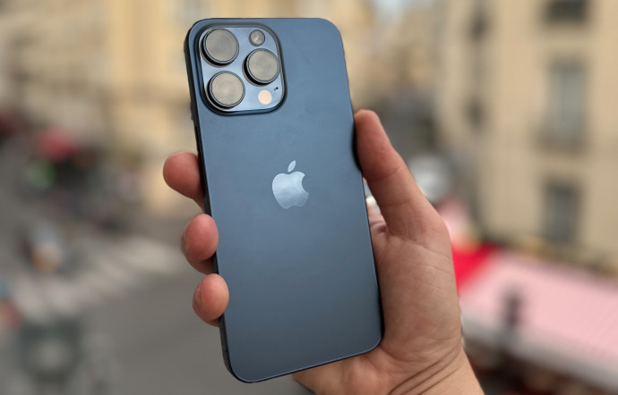 iPhone 15 Pro max apple téléphone