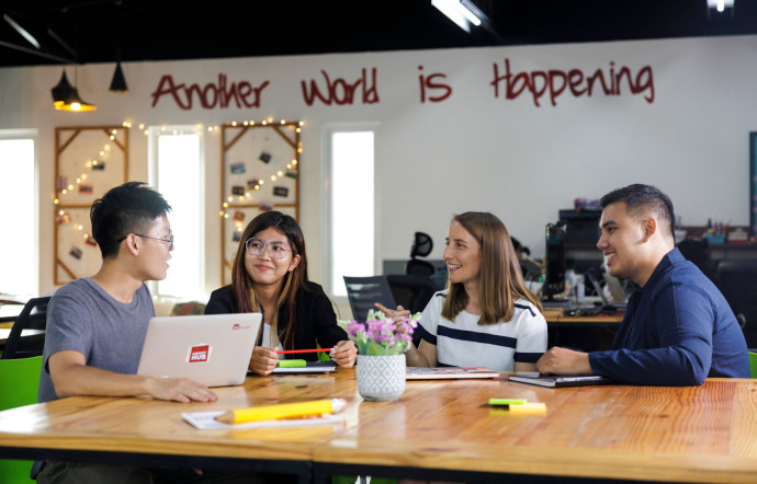 Les jeunes entrepreneurs regardent vers l’avenir et aspirent à vivre et créer comme le font leurs contemporains ailleurs dans le monde, 2023 - TGL