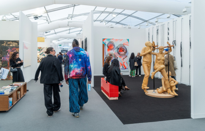 Cerise sur le gâteau, Design Miami, la foire de design qui accompagne chaque année les éditions d’Art Basel et d’Art Basel Miami Beach, se tiendra pour la première fois à Paris en même temps que Paris+.