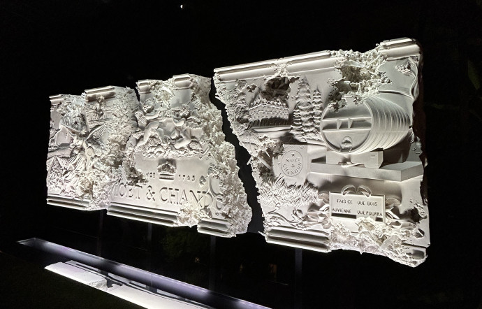 La fresque de Daniel Arsham.