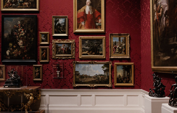 Pour inciter les dons, les grandes institutions disposent de groupes « d’amis du musée », qui s’appuient principalement sur des acteurs bien rodés aux mécanismes des cercles d’influence.