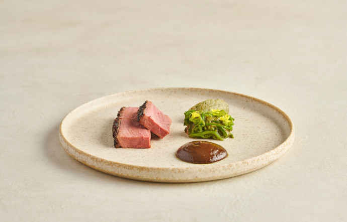 Le boeuf de Kobe servi dans la grande tradition culinaire japonaise pour ne rien perdre de sa délicatesse.