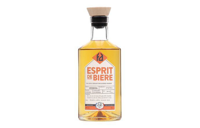 Esprit de Bière est une des marques qui produit de l’eau de vie de bière.