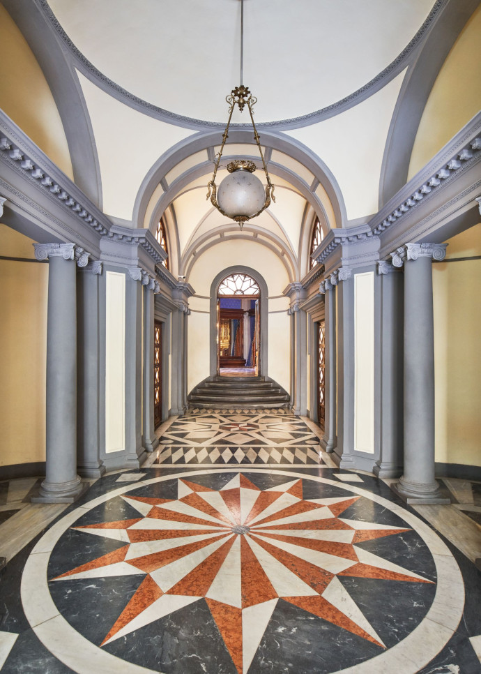 Créée en 1221, Santa Maria Novella totalise plus de 800 ans d’expertise dans le domaine de la parfumerie.