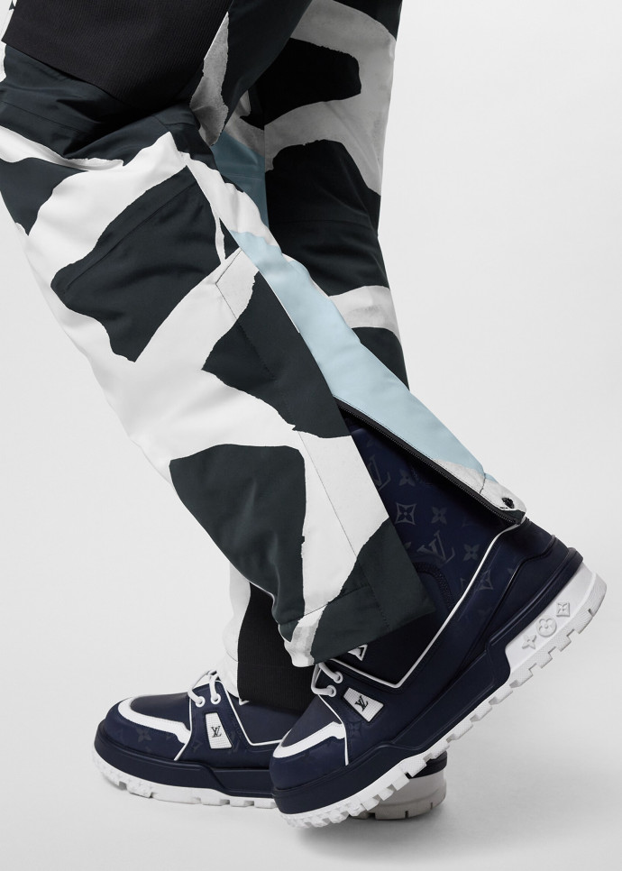 La LV Trainer est une sneaker conçue par Virgil Abloh.