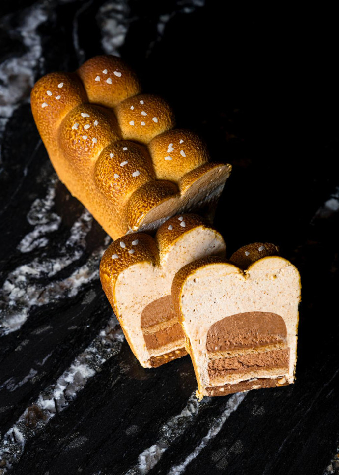 La Bûche de Noël du restaurant Ochre ressemblent à une véritable brioche boulangère. 