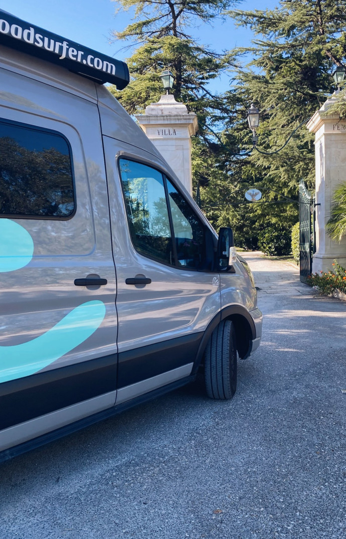 Le van Roadsurfer.
