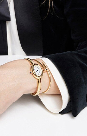Montre Baignoire de Cartier, mini modèle, mouvement à quartz. 14 000 €.