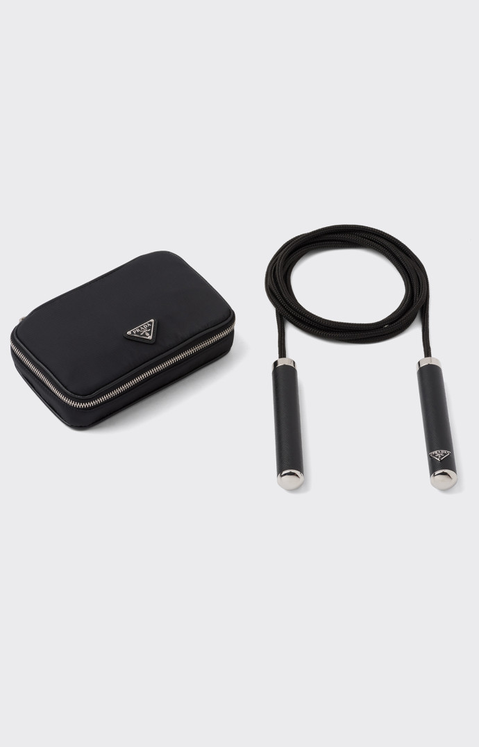 1 100 euros, prada.com