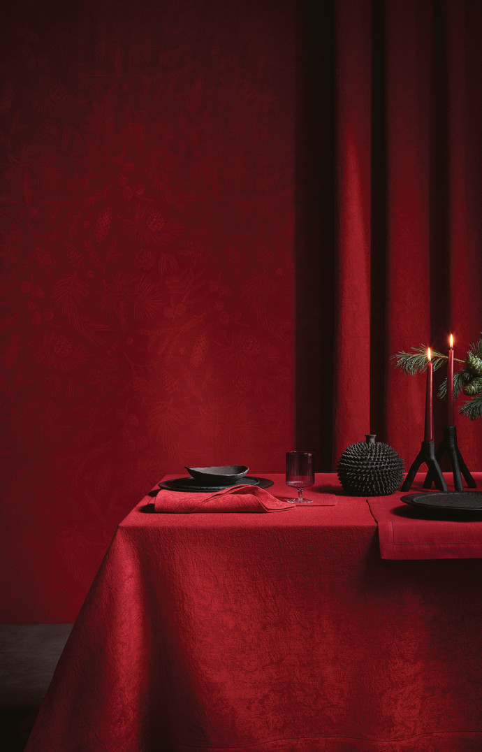 Nappe en lin Leitner Leinen, tissage jacquard 100% lin (149 euros sur leitnerleinen.com)
