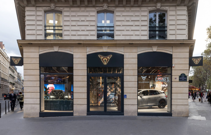 Cupra s’installe dans la ville Lumière.