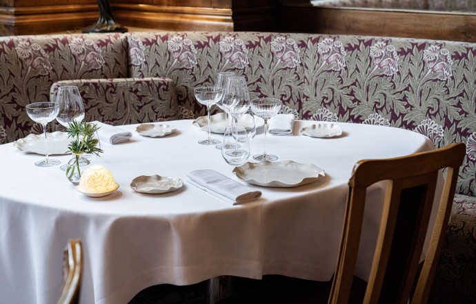 A la table de la maison Lucas Carton.
