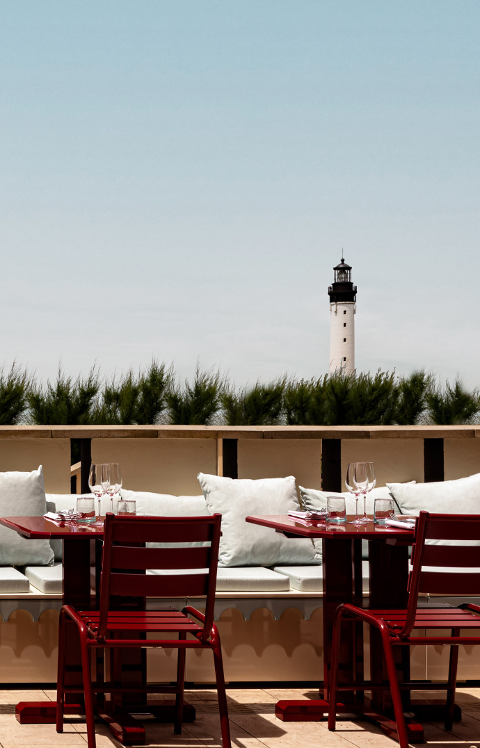 hotel regina biarritz experimental group