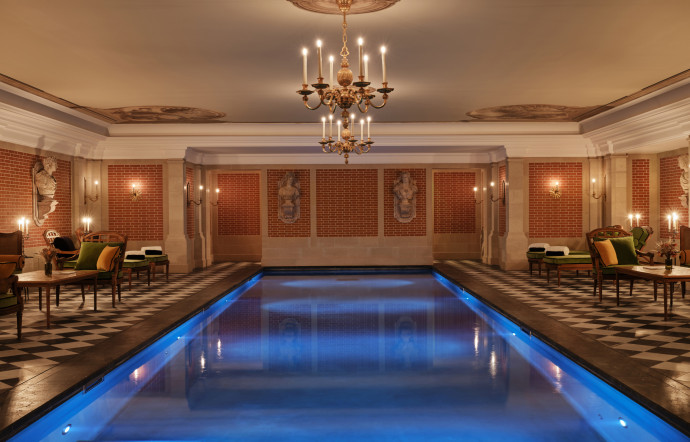 piscine hôtel le grand controle à versailles