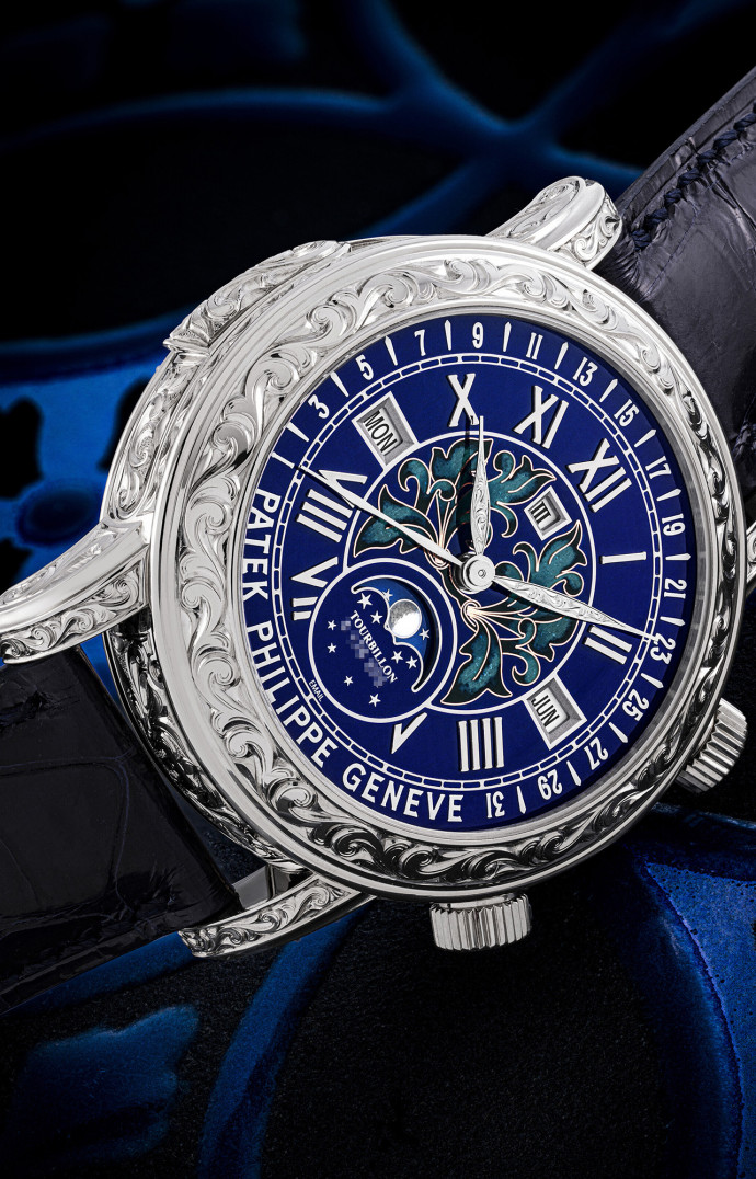 2- Patek Philippe Sky Moon Tourbillon 6002R-001, en or blanc 18 carats (2015). HKD 45,450,000 (5,5 millions d’euros).