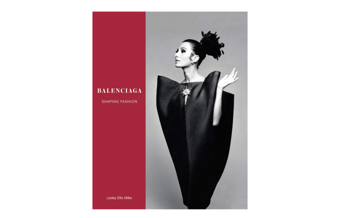 livres mode maison de couture balenciaga