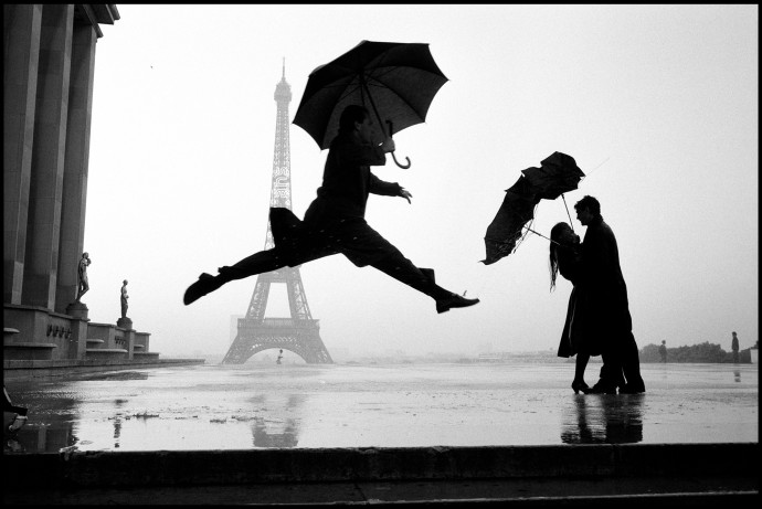 Elliott Erwitt. FRANCE. Paris. 1989. Eiffel tower 100th anniversary.