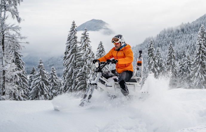 Les marques d’intérêt se multiplient, et cinquante machines sont produites pour rejoindre les stations de ski.